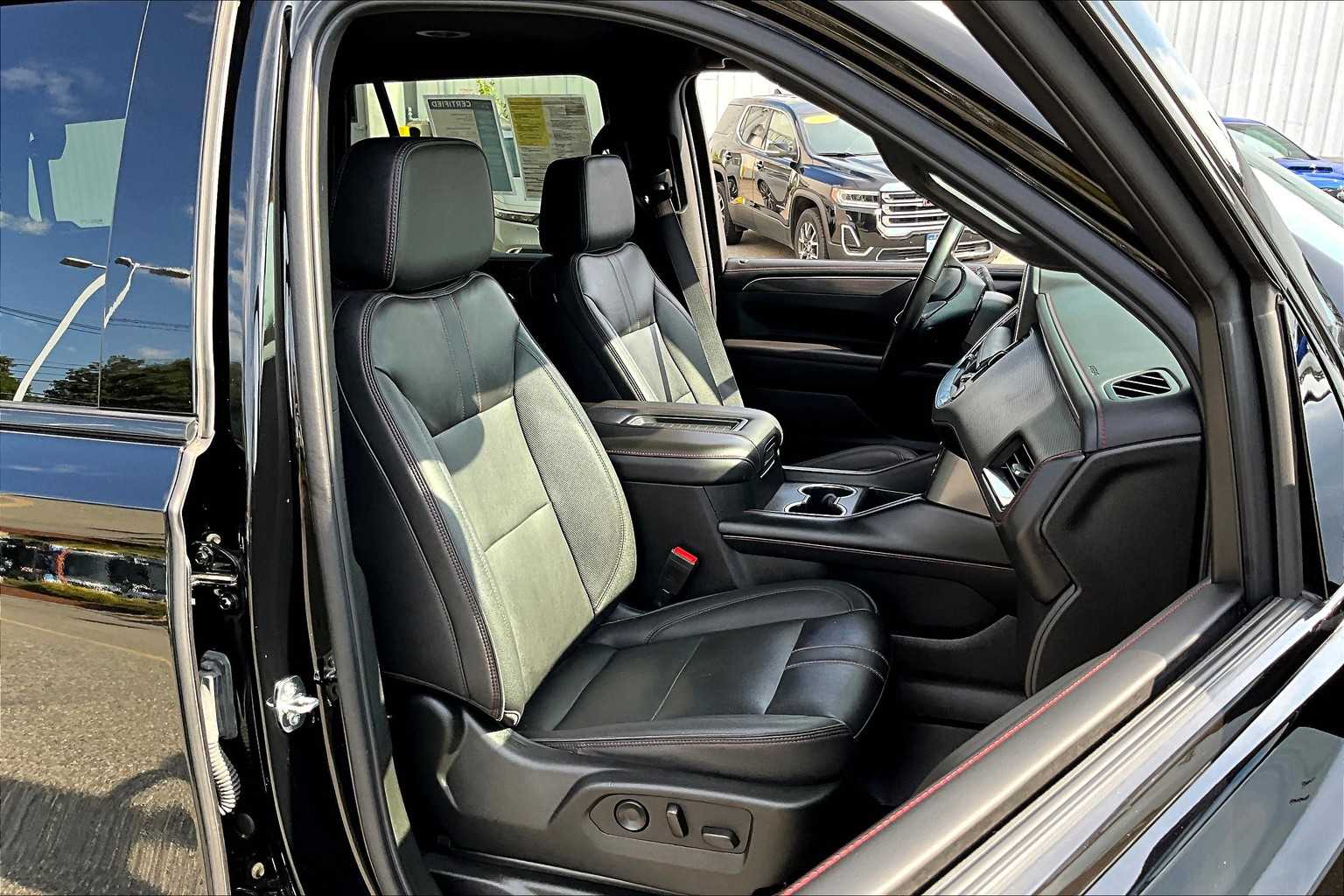 2022 Chevrolet Tahoe RST - Photo 11
