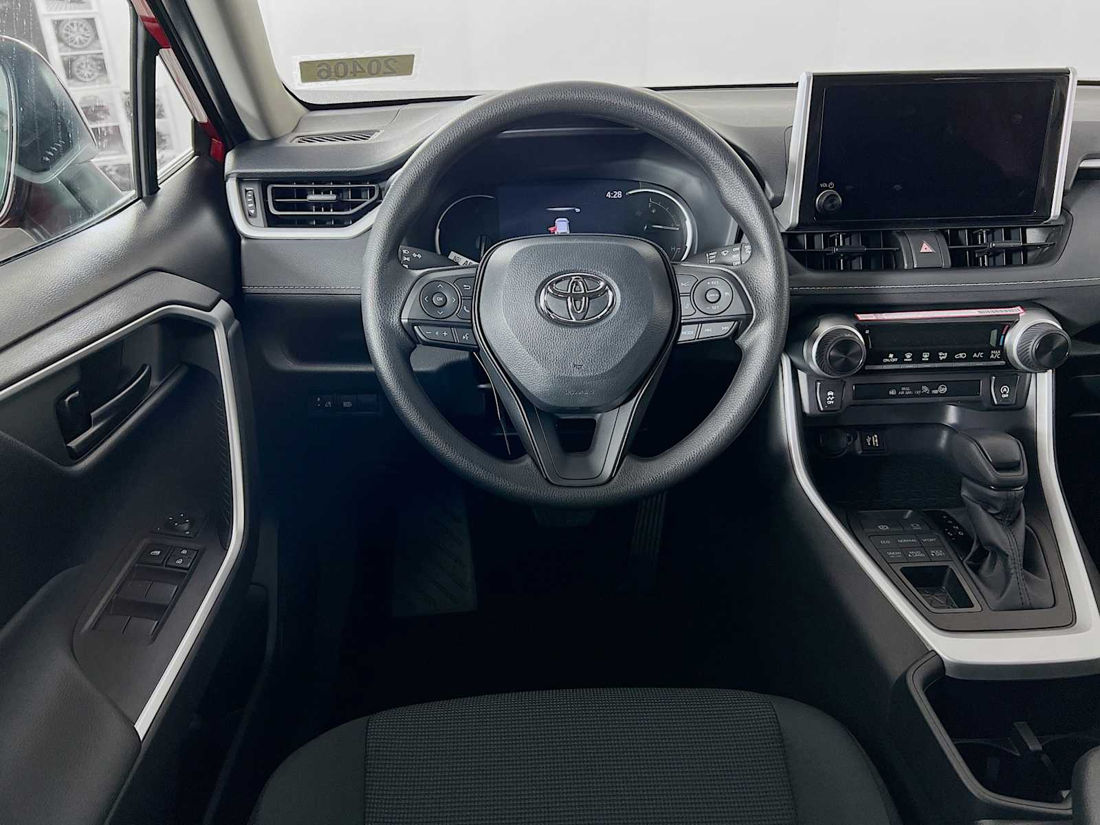 2025 Toyota RAV4 LE - Photo 15