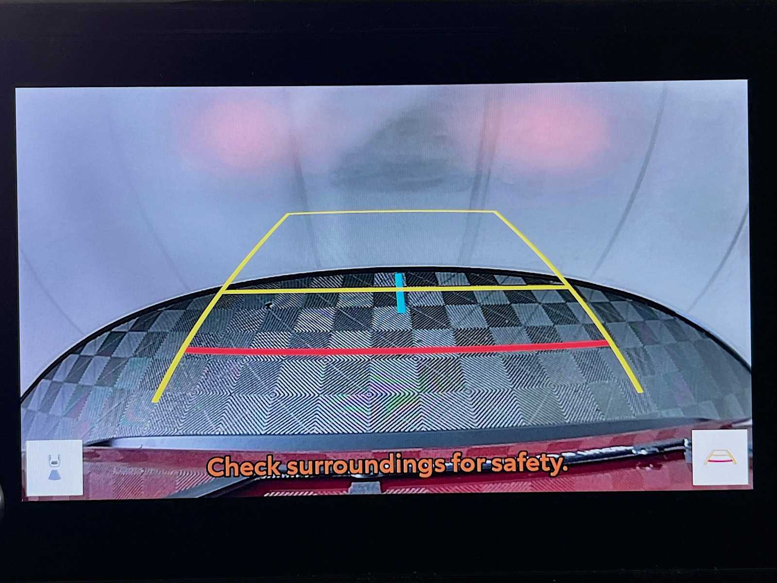 2025 Toyota RAV4 LE - Photo 9