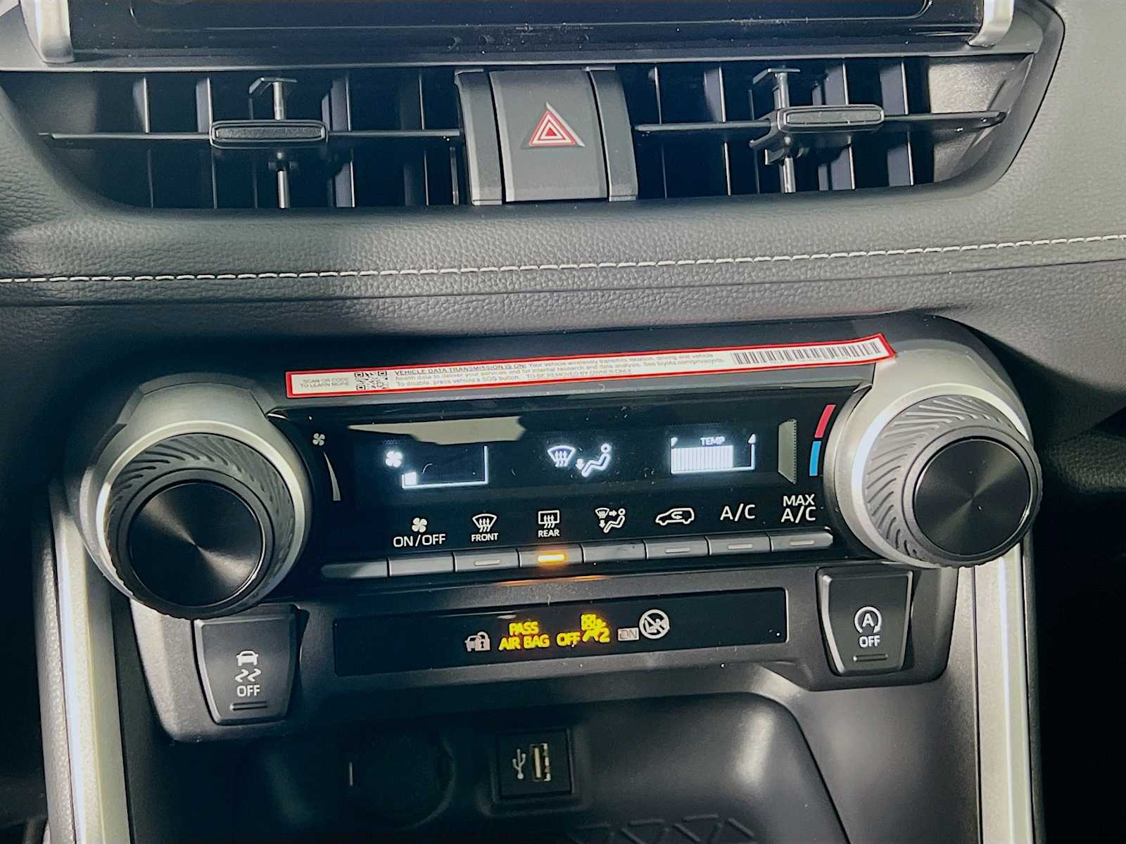 2025 Toyota RAV4 LE - Photo 10