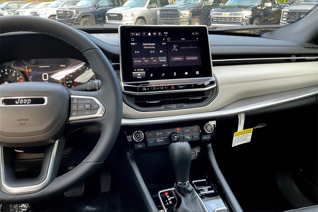 2025 Jeep Compass Limited - Photo 13