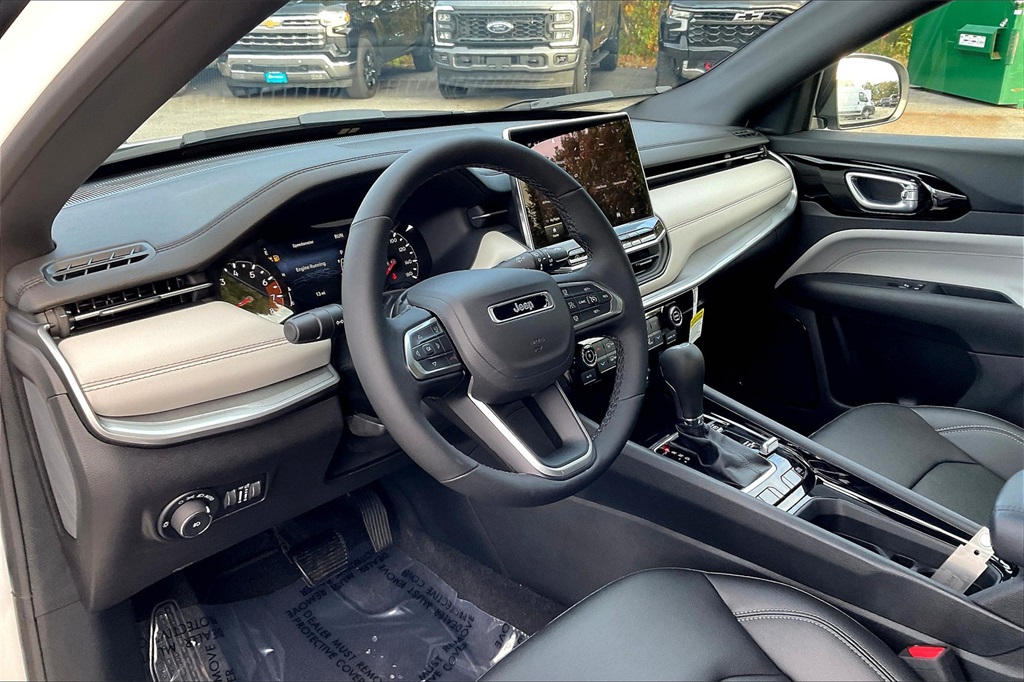 2025 Jeep Compass Limited - Photo 9