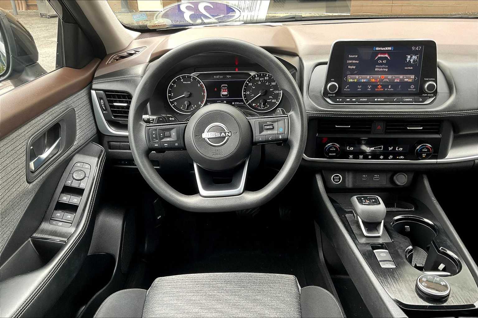 2023 Nissan Rogue SV - Photo 17