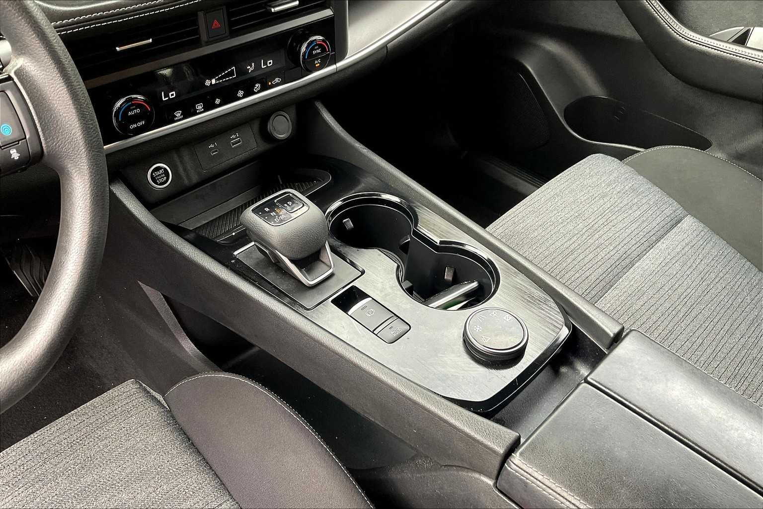 2023 Nissan Rogue SV - Photo 20