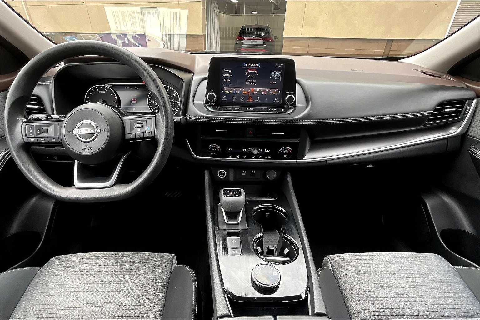 2023 Nissan Rogue SV - Photo 21