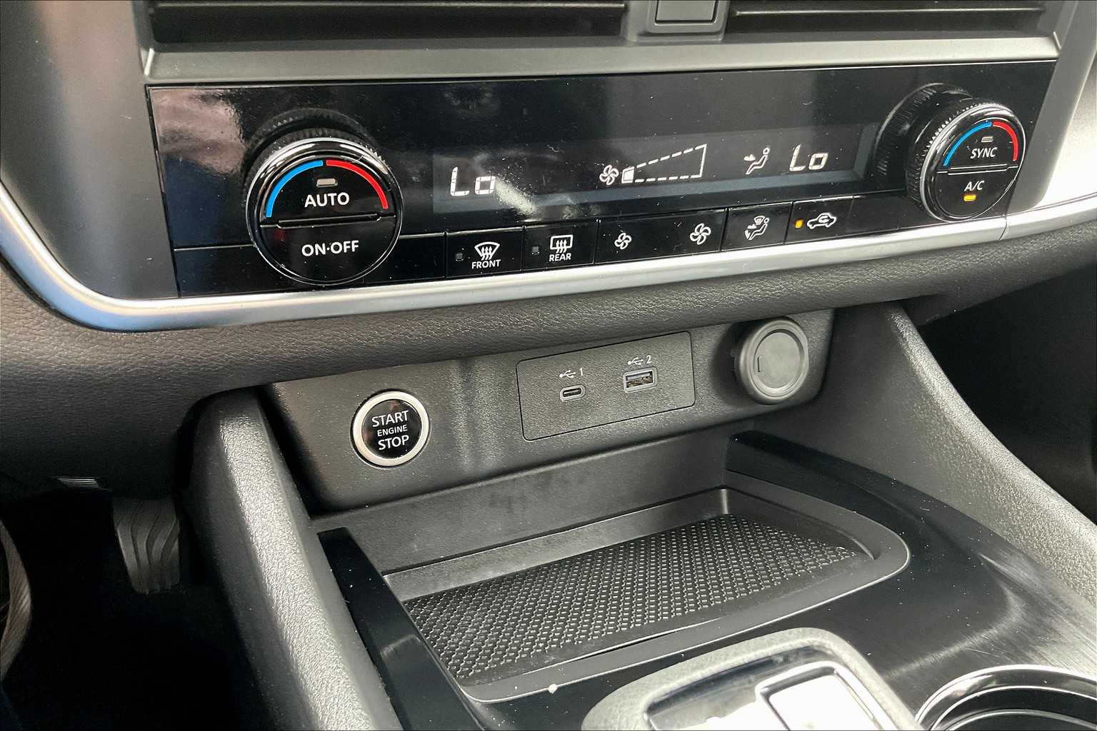 2023 Nissan Rogue SV - Photo 25