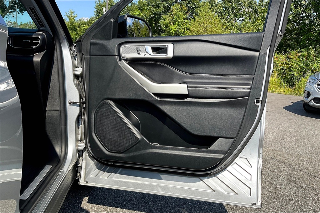 2022 Ford Explorer Limited - Photo 11