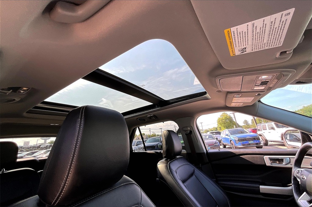 2022 Ford Explorer Limited - Photo 22