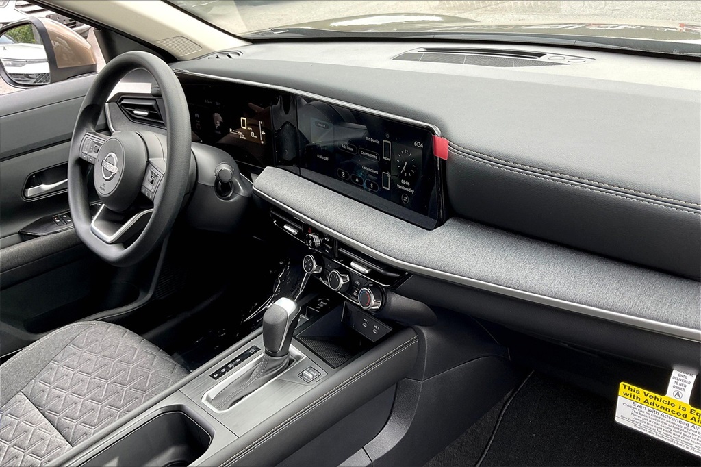2025 Nissan Kicks SV - Photo 10