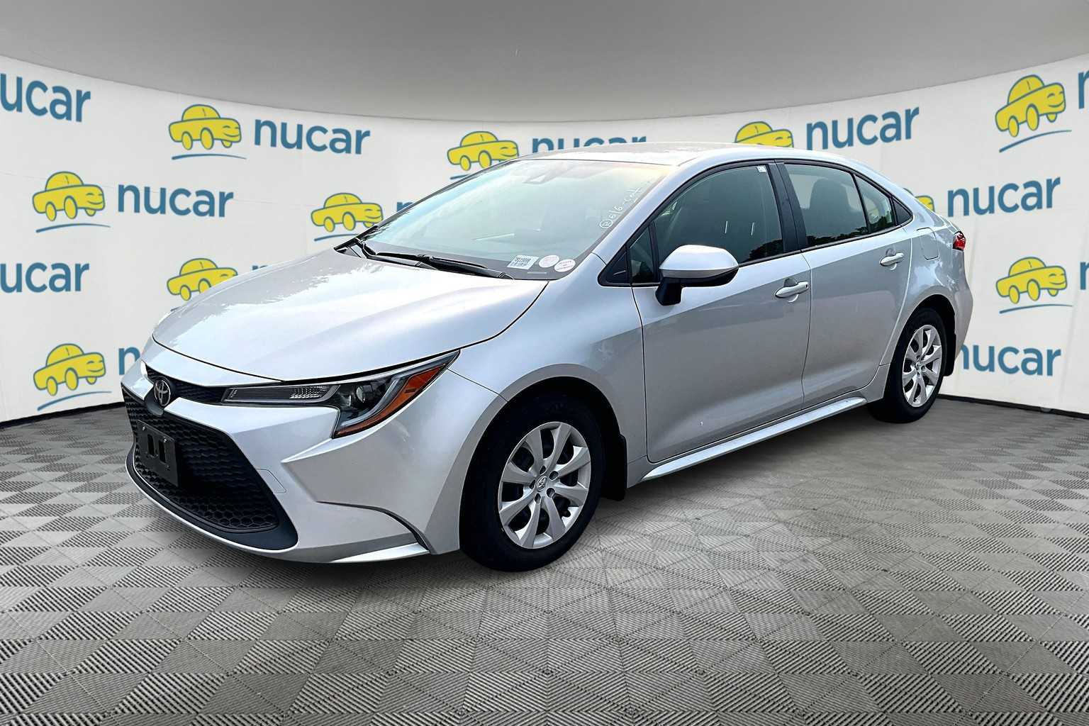 2022 Toyota Corolla LE - Photo 2