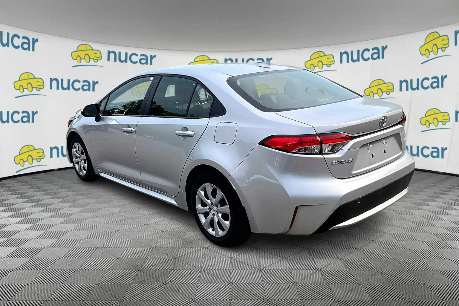 2022 Toyota Corolla LE - Photo 3