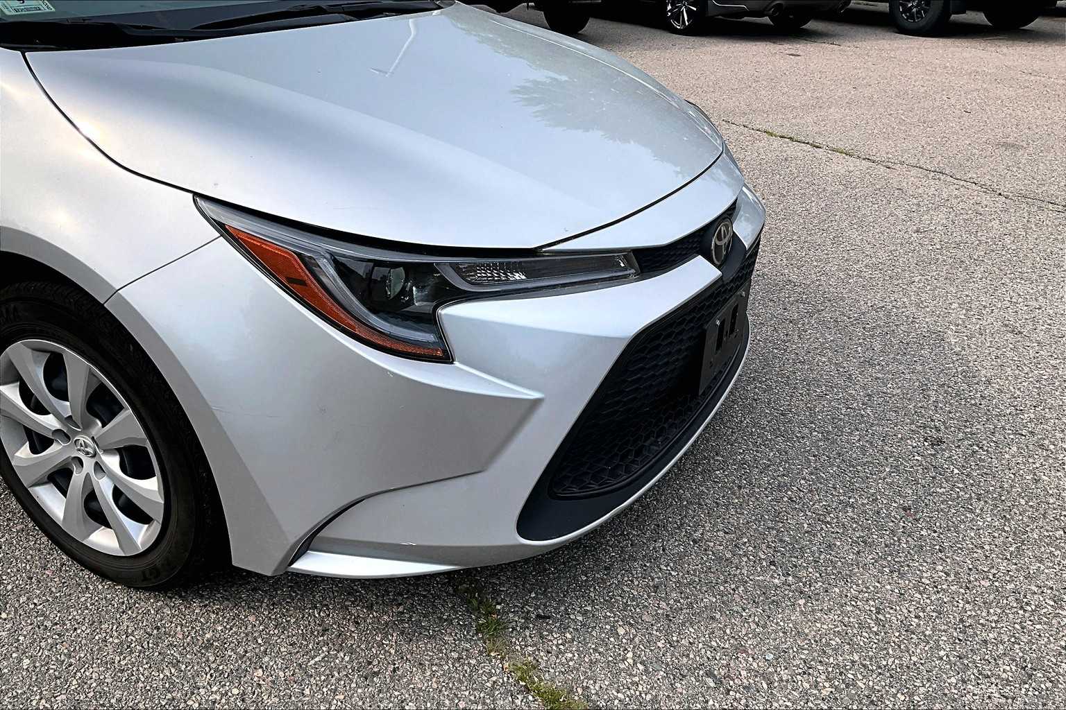 2022 Toyota Corolla LE - Photo 5