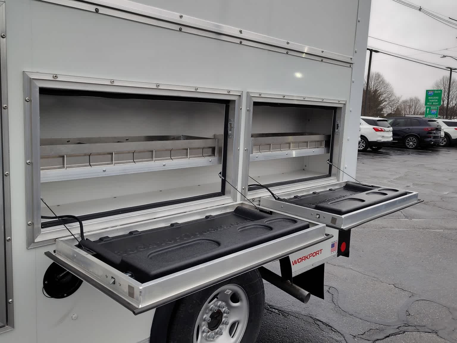 2025 Chevrolet Express  - Photo 10