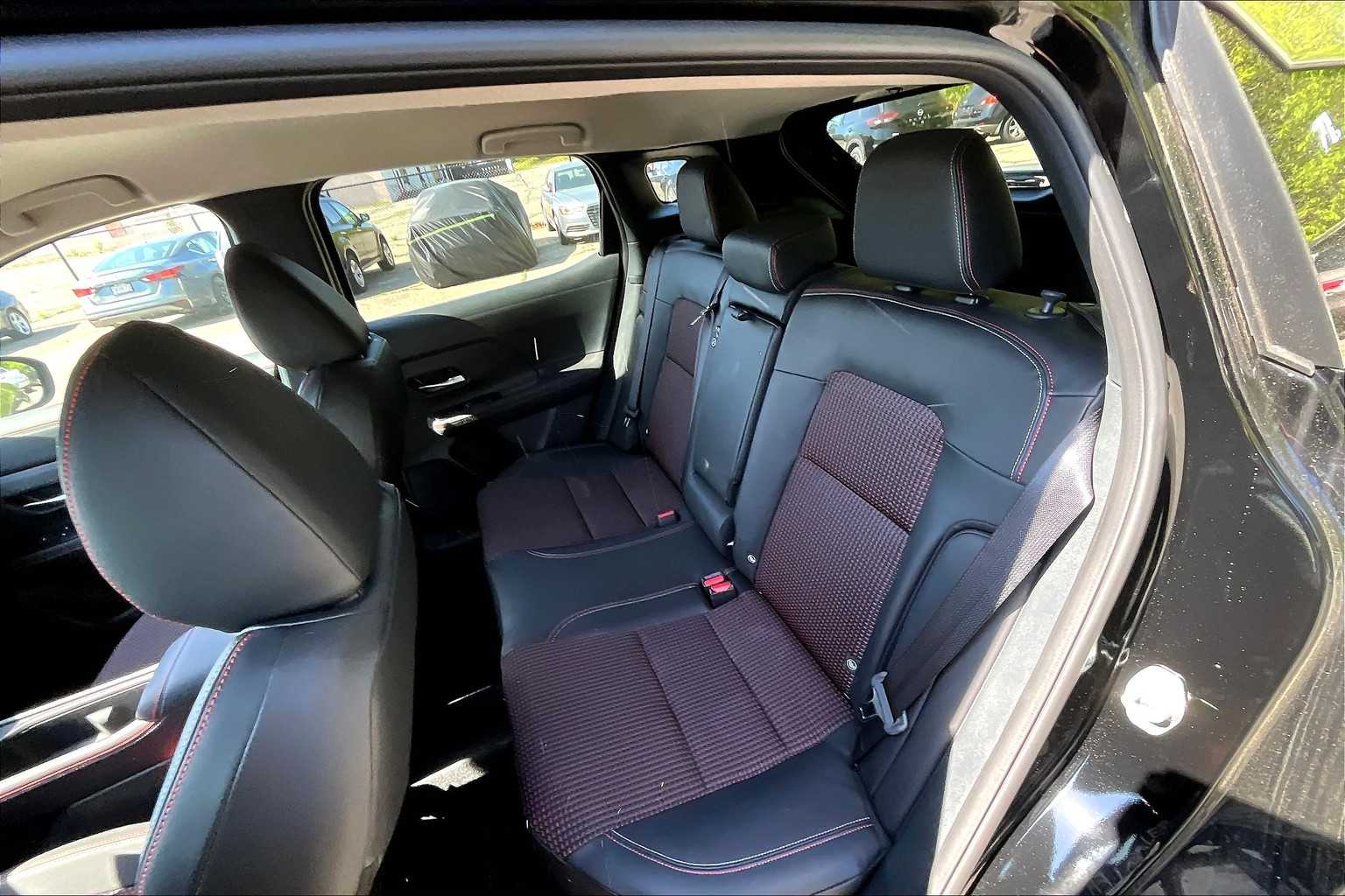 2025 Nissan Kicks SR - Photo 14