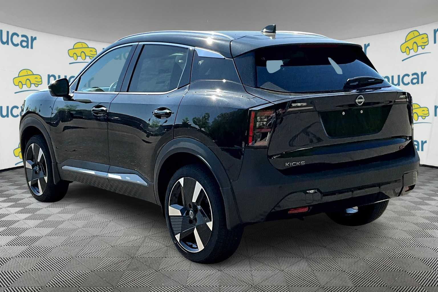 2025 Nissan Kicks SR - Photo 4