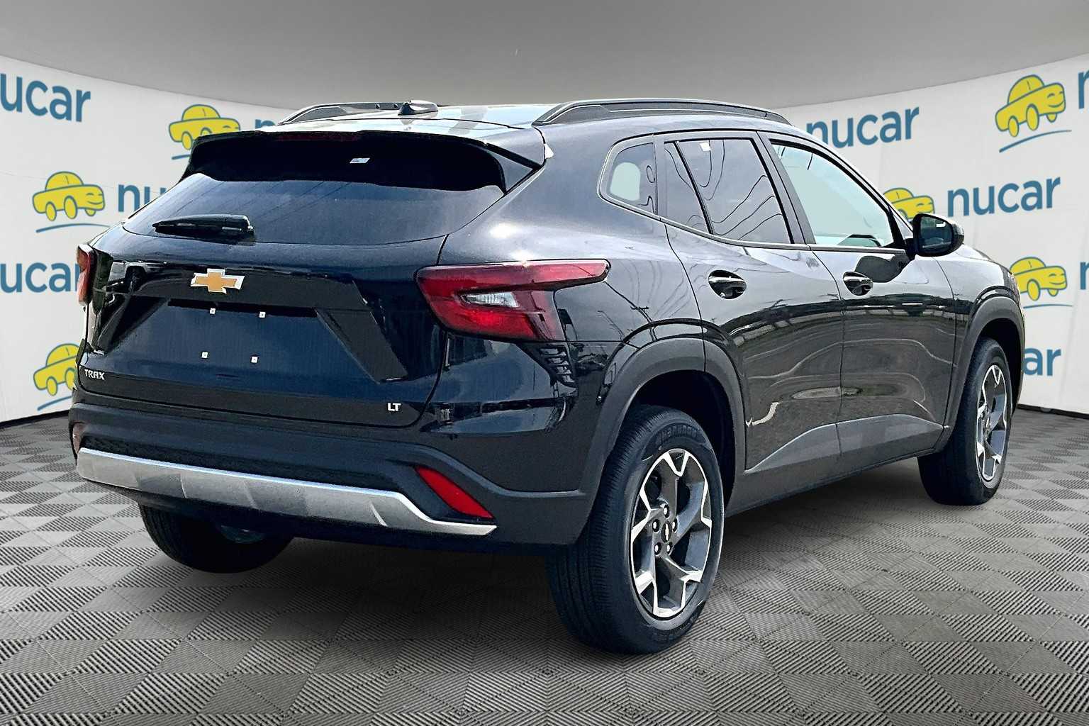 2025 Chevrolet Trax LT - Photo 7