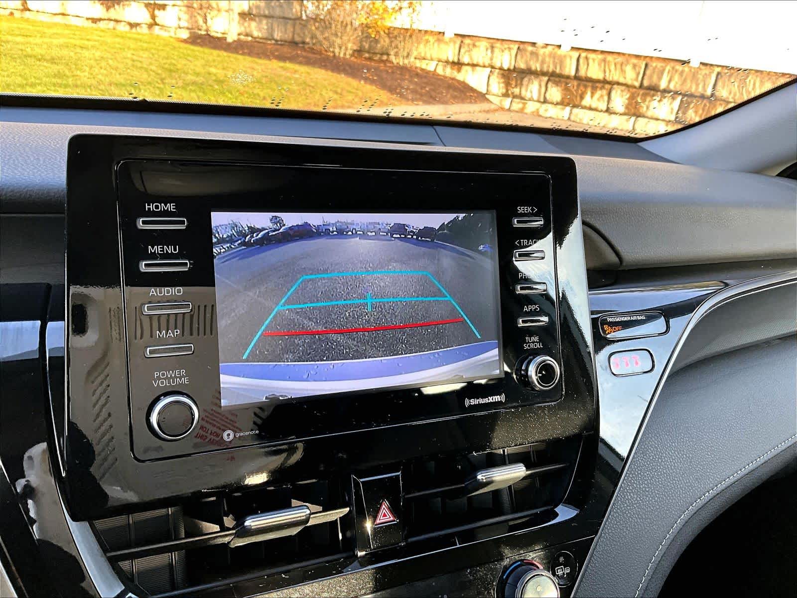 2024 Toyota Camry SE - Photo 19