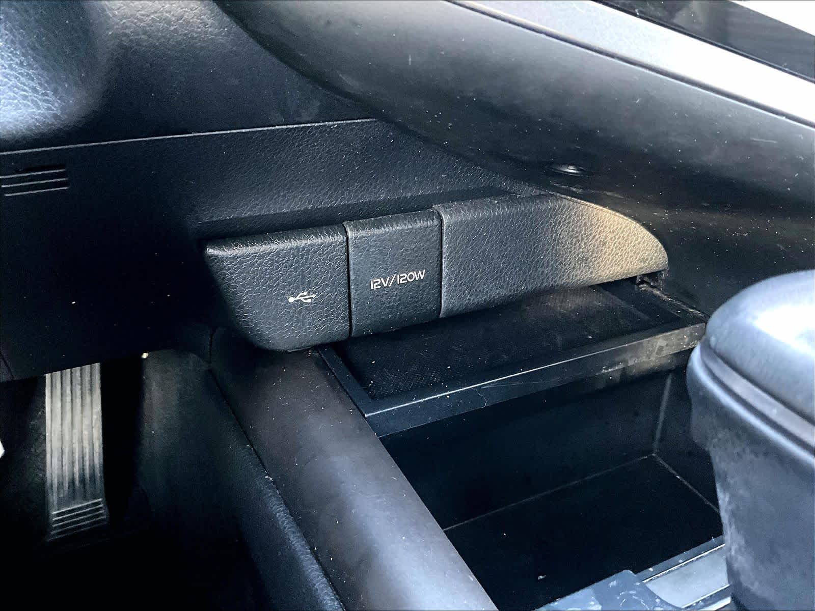 2024 Toyota Camry SE - Photo 27