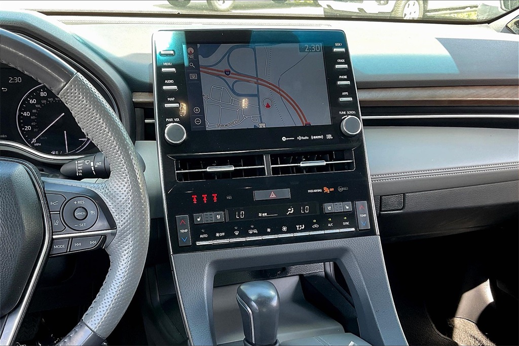2022 Toyota Avalon Limited - Photo 17