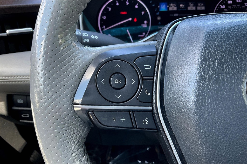 2022 Toyota Avalon Limited - Photo 22