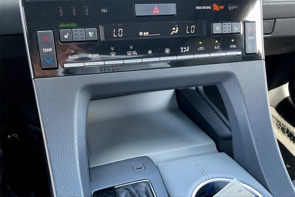 2022 Toyota Avalon Limited - Photo 25