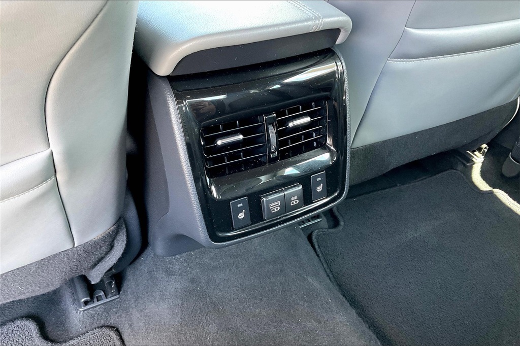 2022 Toyota Avalon Limited - Photo 27