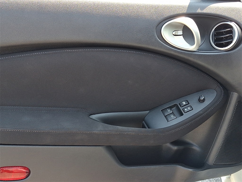 2020 Nissan 370Z Base - Photo 12