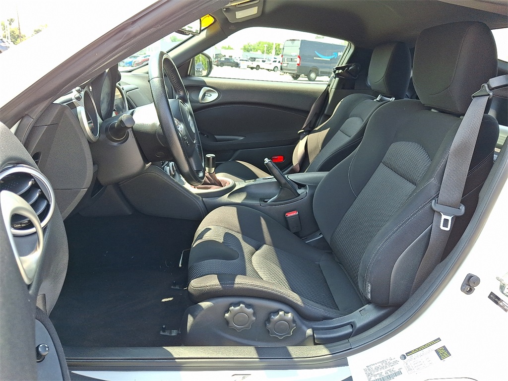 2020 Nissan 370Z Base - Photo 14