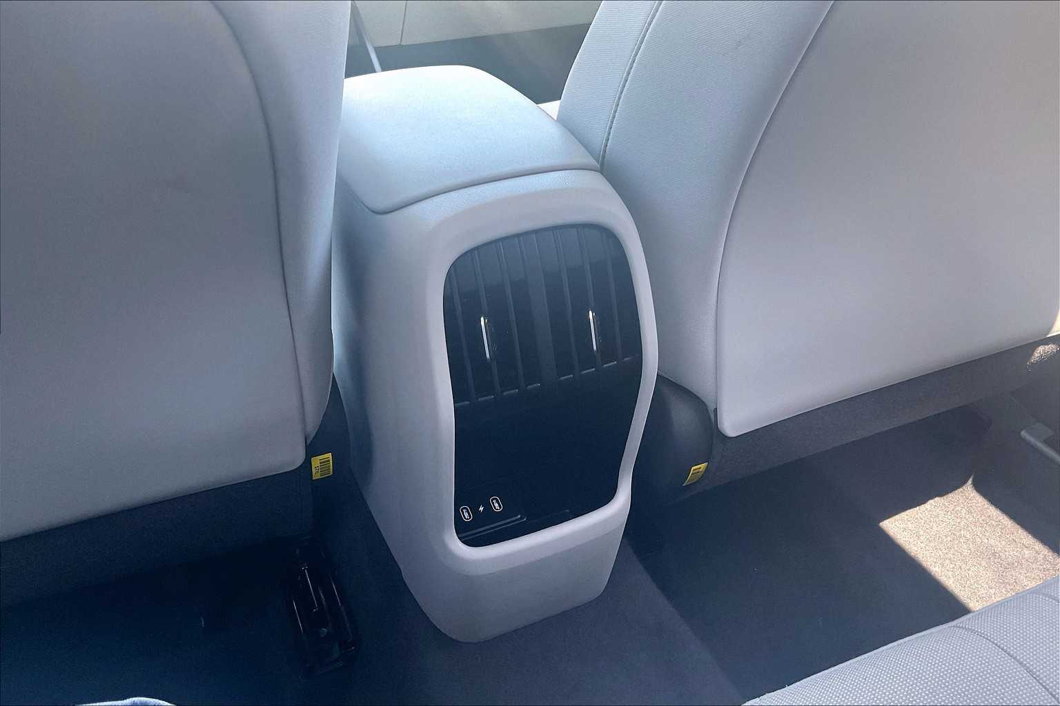 2024 Hyundai Kona SEL - Photo 28