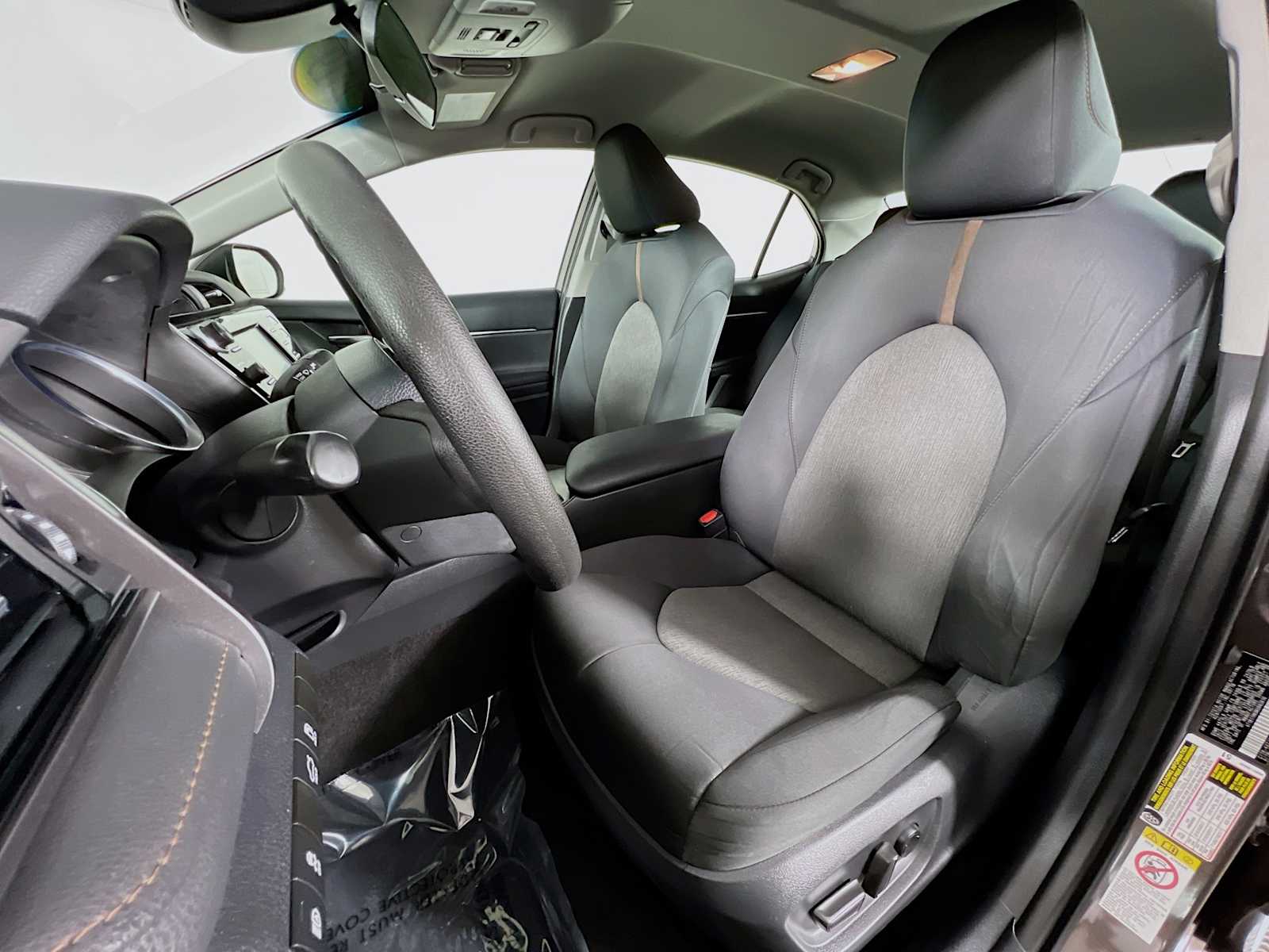 2019 Toyota Camry LE - Photo 20