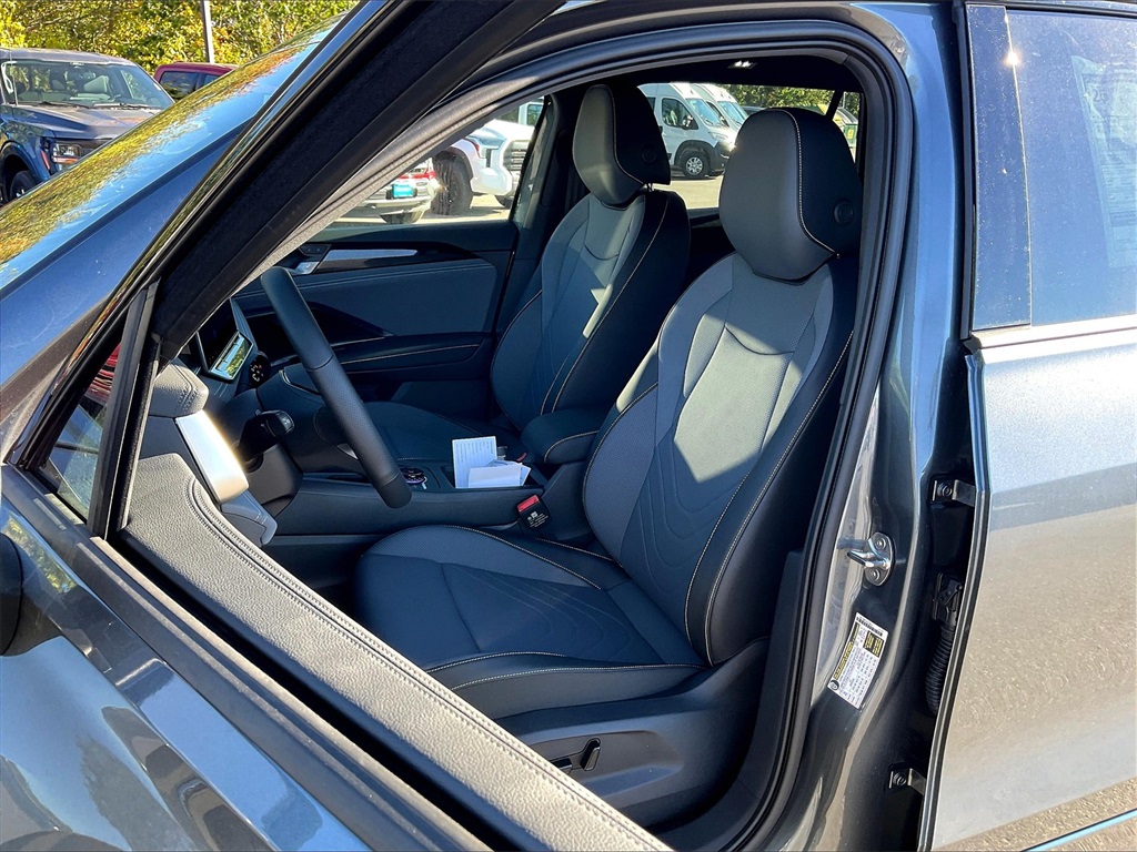 2025 Volkswagen Tiguan 2.0T SE R-Line Black - Photo 11