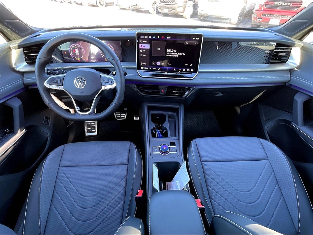 2025 Volkswagen Tiguan 2.0T SE R-Line Black - Photo 12