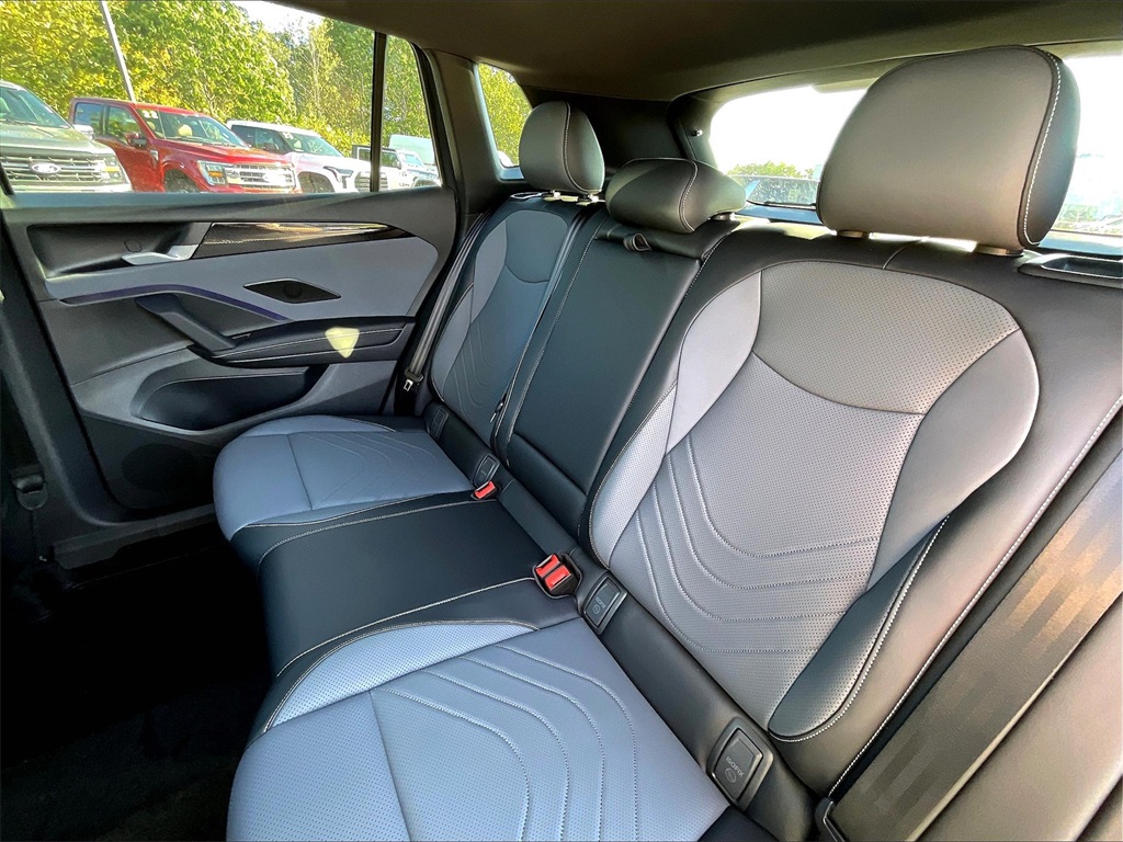 2025 Volkswagen Tiguan 2.0T SE R-Line Black - Photo 15