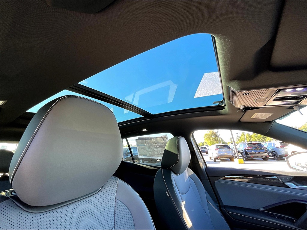 2025 Volkswagen Tiguan 2.0T SE R-Line Black - Photo 18