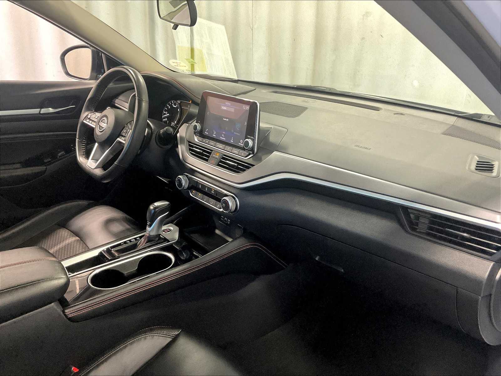 2023 Nissan Altima 2.5 SR - Photo 14