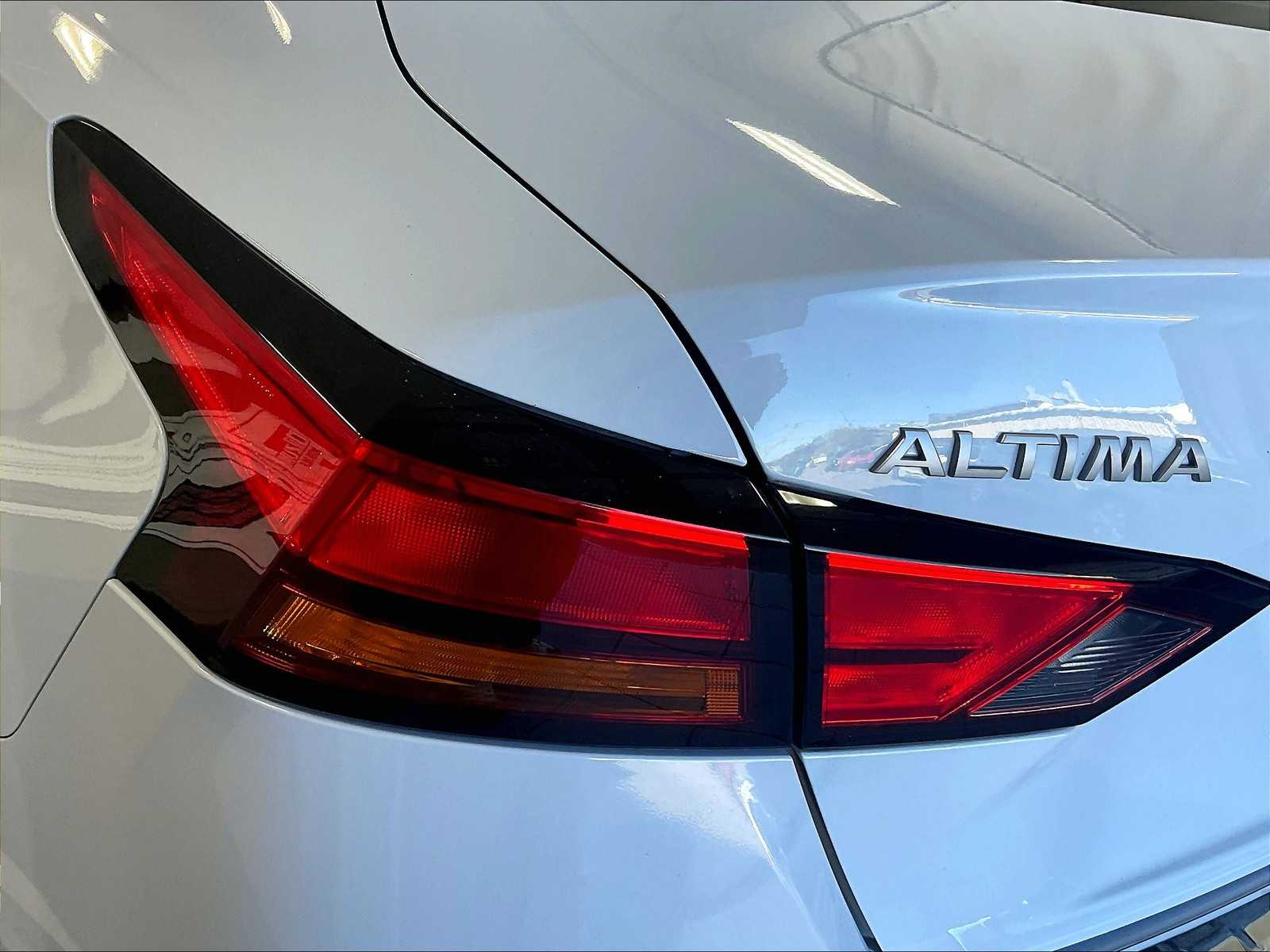 2023 Nissan Altima 2.5 SR - Photo 33