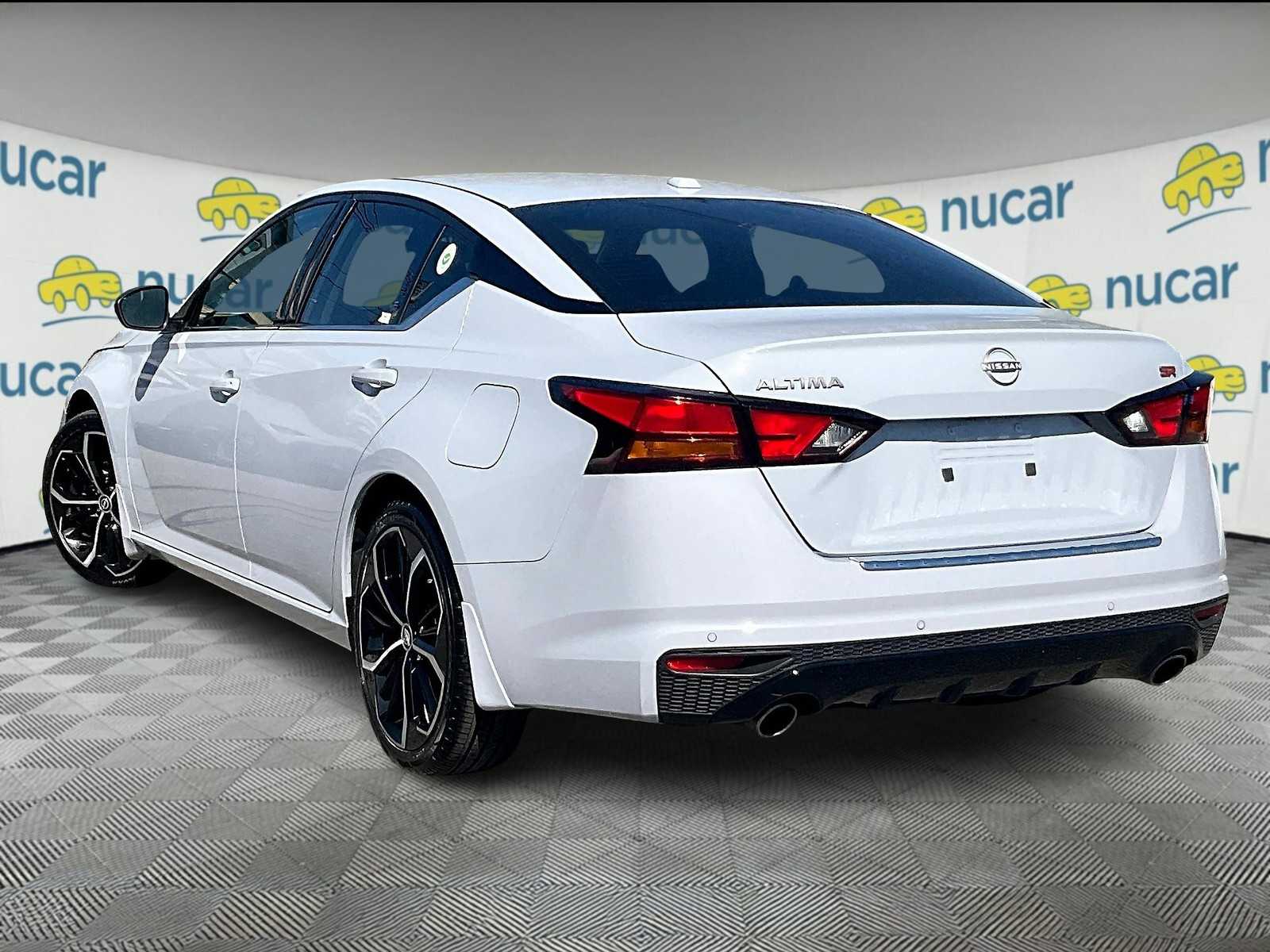 2023 Nissan Altima 2.5 SR - Photo 4