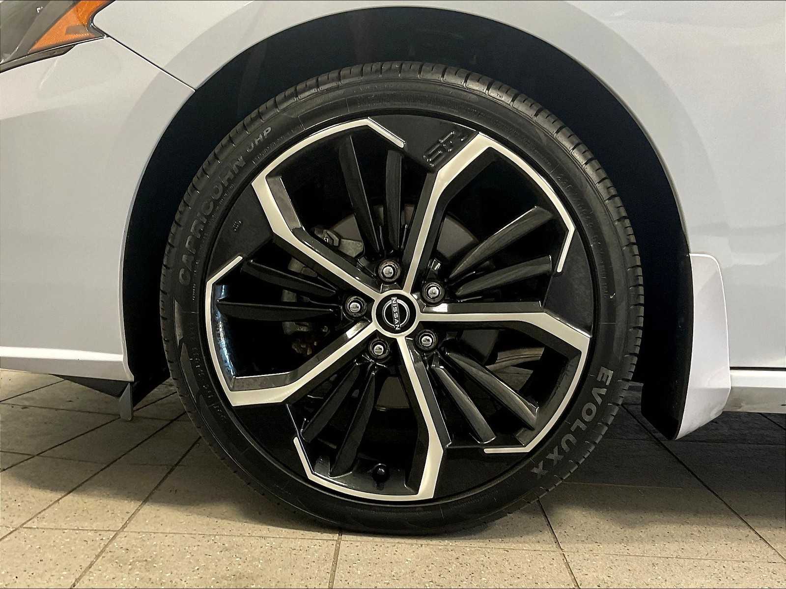 2023 Nissan Altima 2.5 SR - Photo 7