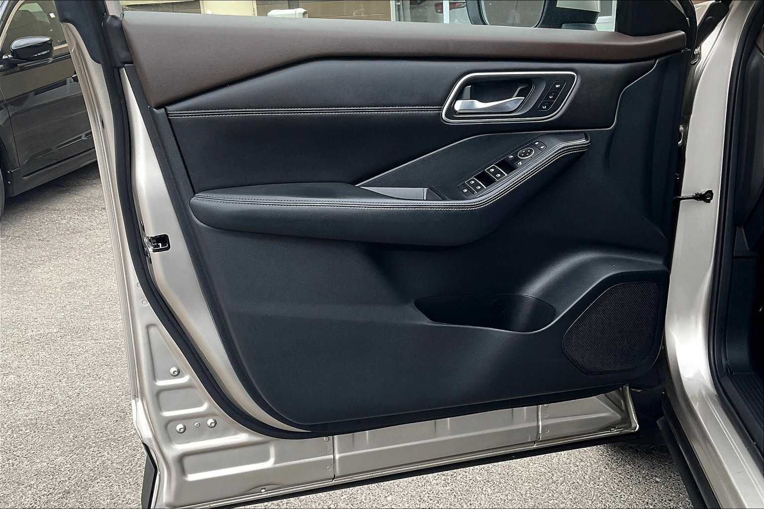 2021 Nissan Rogue SL - Photo 9