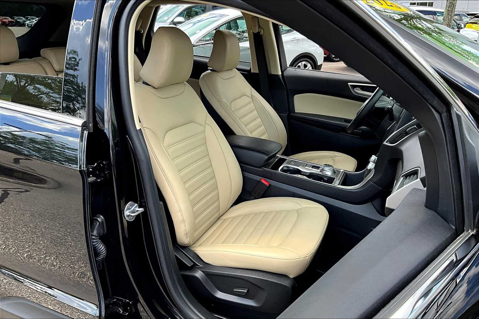 2023 Ford Edge SEL - Photo 11