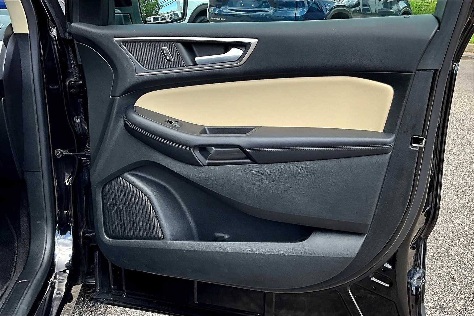 2023 Ford Edge SEL - Photo 12