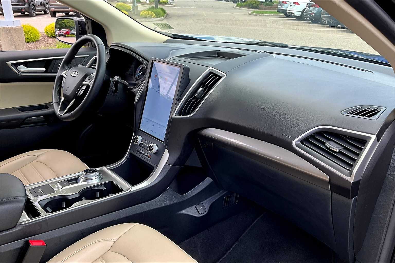2023 Ford Edge SEL - Photo 14