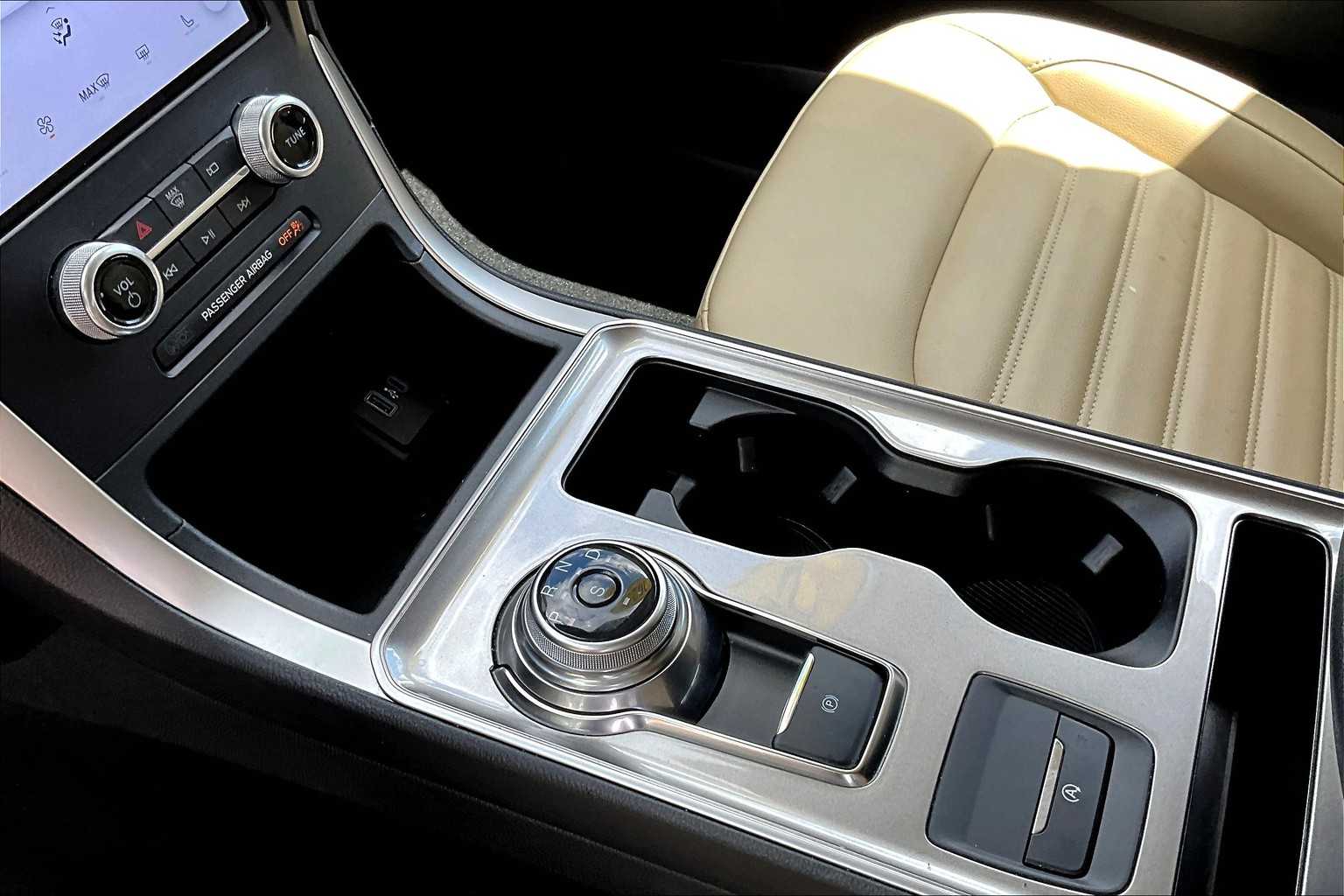 2023 Ford Edge SEL - Photo 20