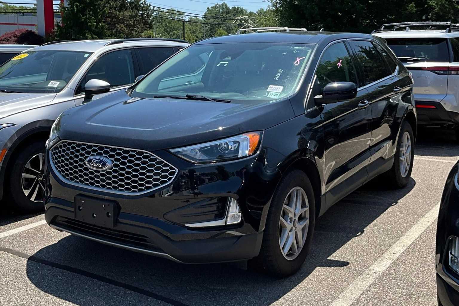 2023 Ford Edge SEL - Photo 3