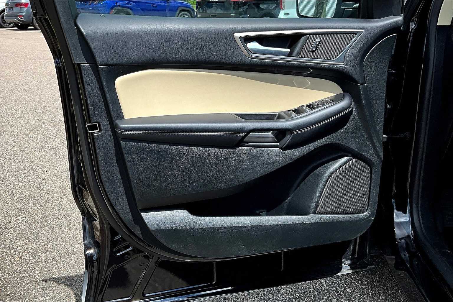 2023 Ford Edge SEL - Photo 9