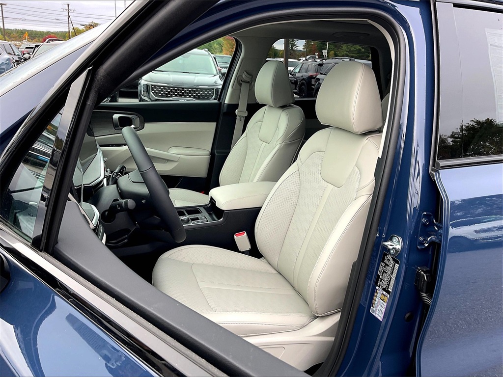 2026 Kia Sorento EX - Photo 11