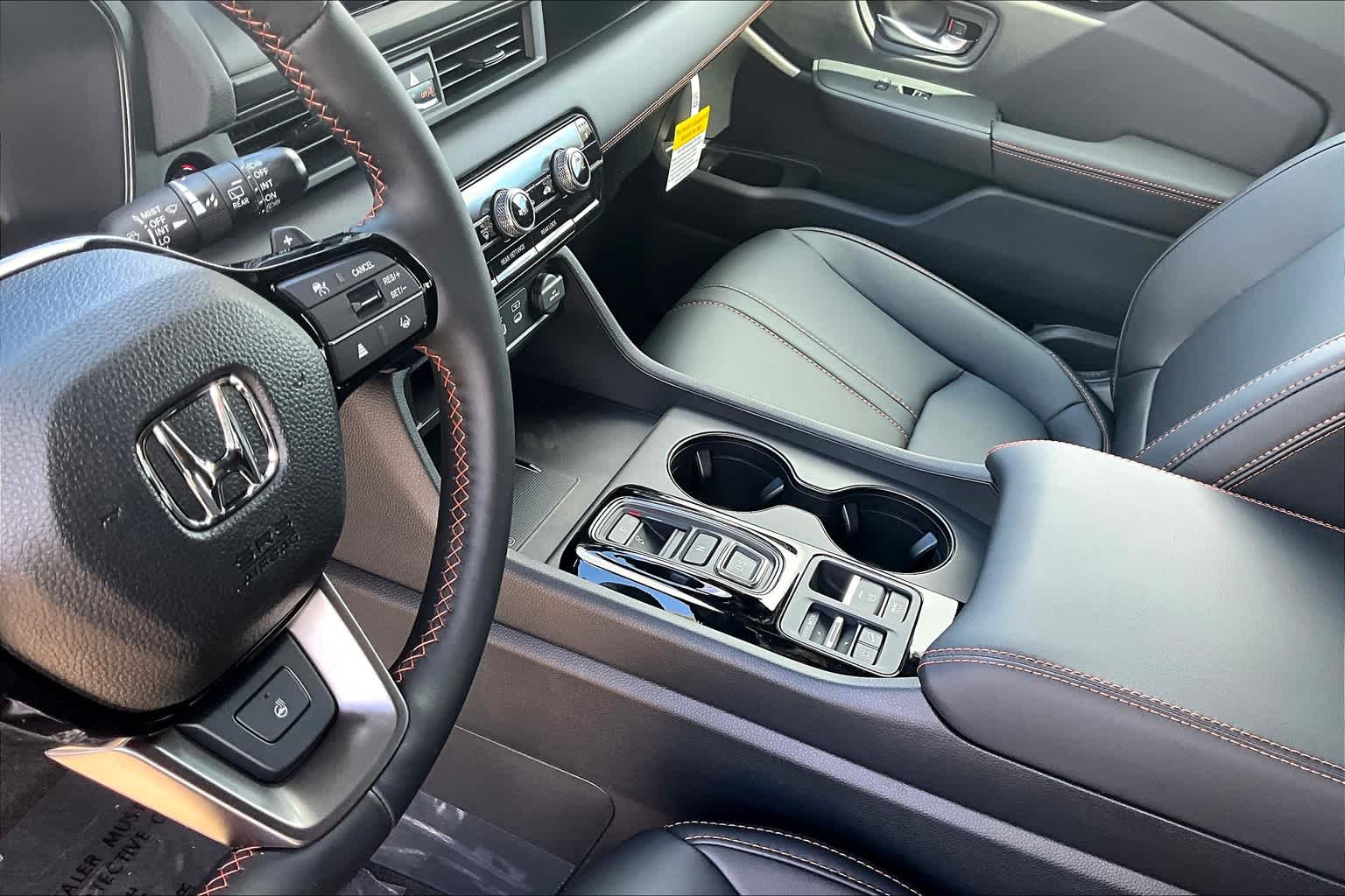 2025 Honda Pilot TrailSport - Photo 14