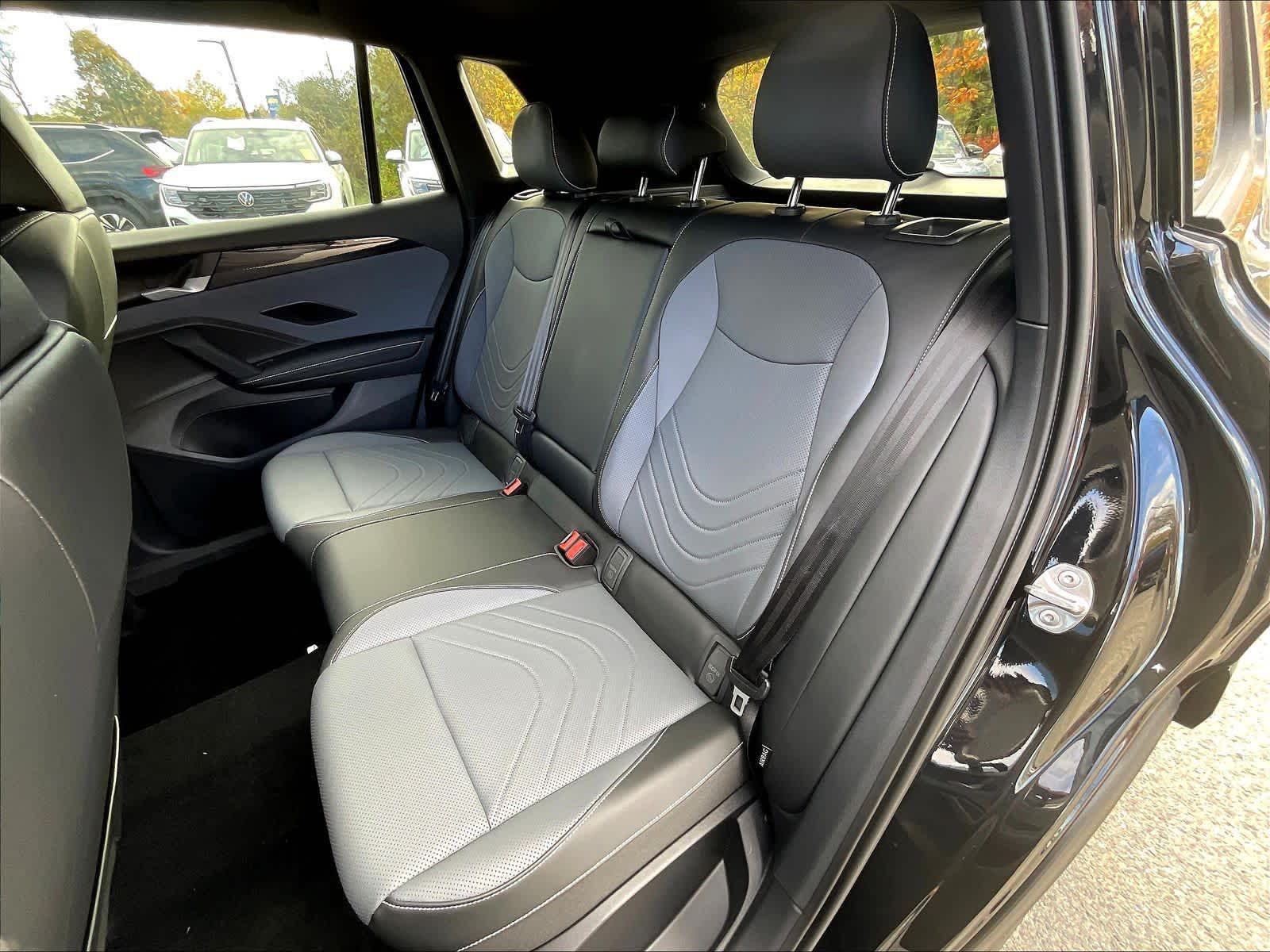 2025 Volkswagen Tiguan SE R-Line Black - Photo 15