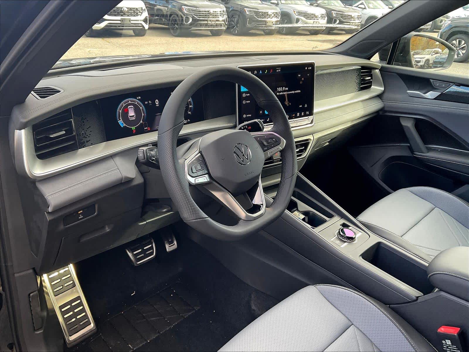 2025 Volkswagen Tiguan SE R-Line Black - Photo 9