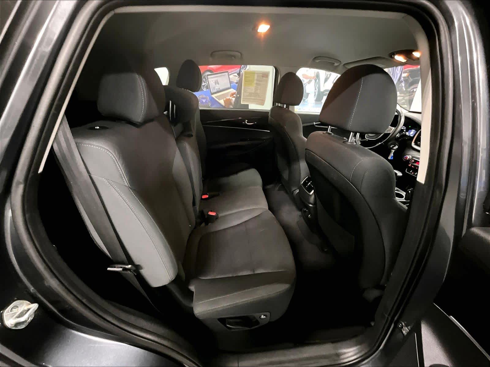 2020 Kia Sorento LX - Photo 16